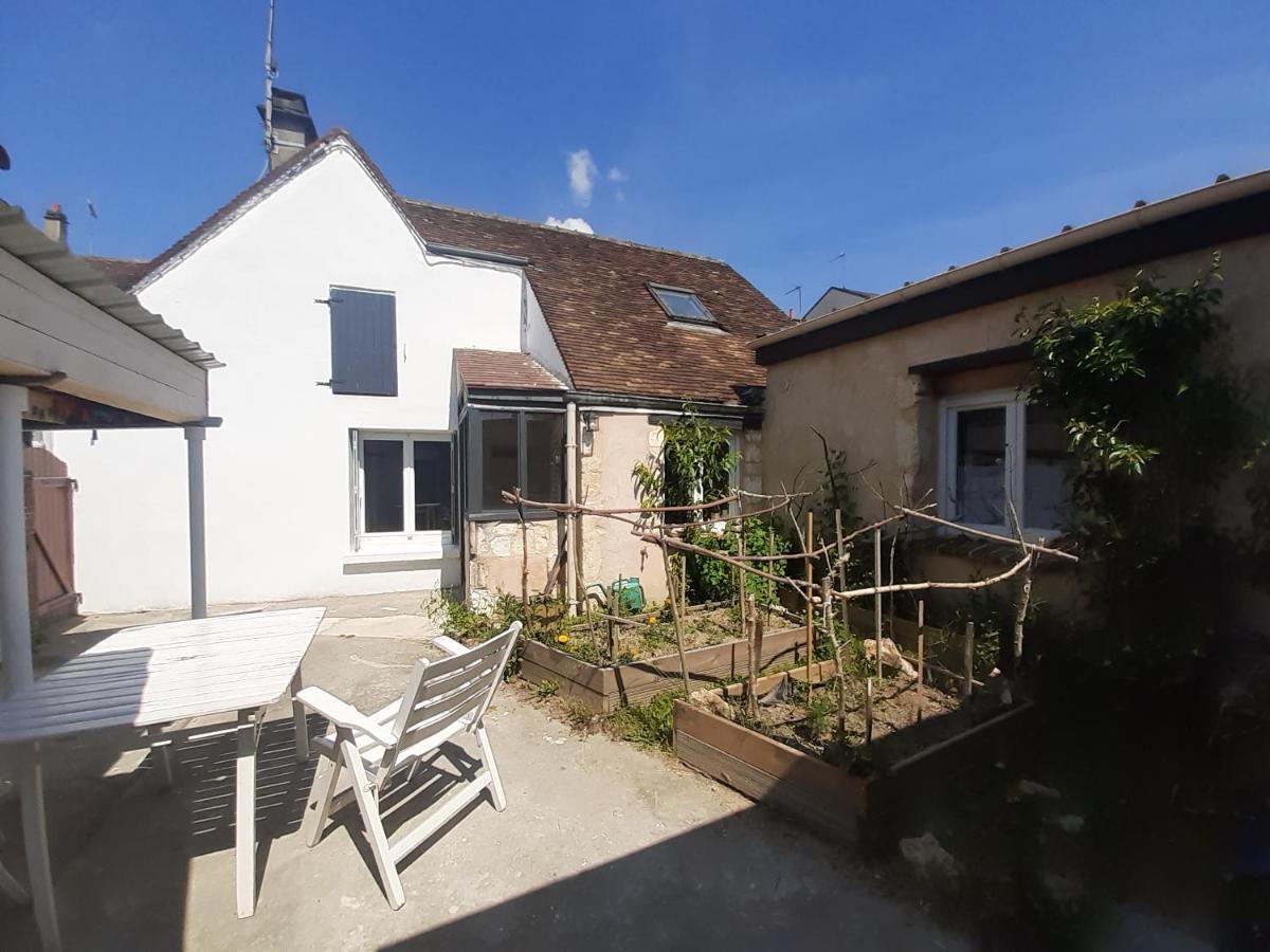 Le gîte des pierres Nogent-le-Rotrou Extérieur photo